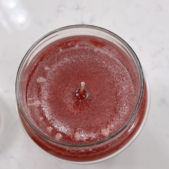 YANKEE CANDLE Original Large Jar 22oz Kitchen Spice in Deep Red - Picture 2 of 3